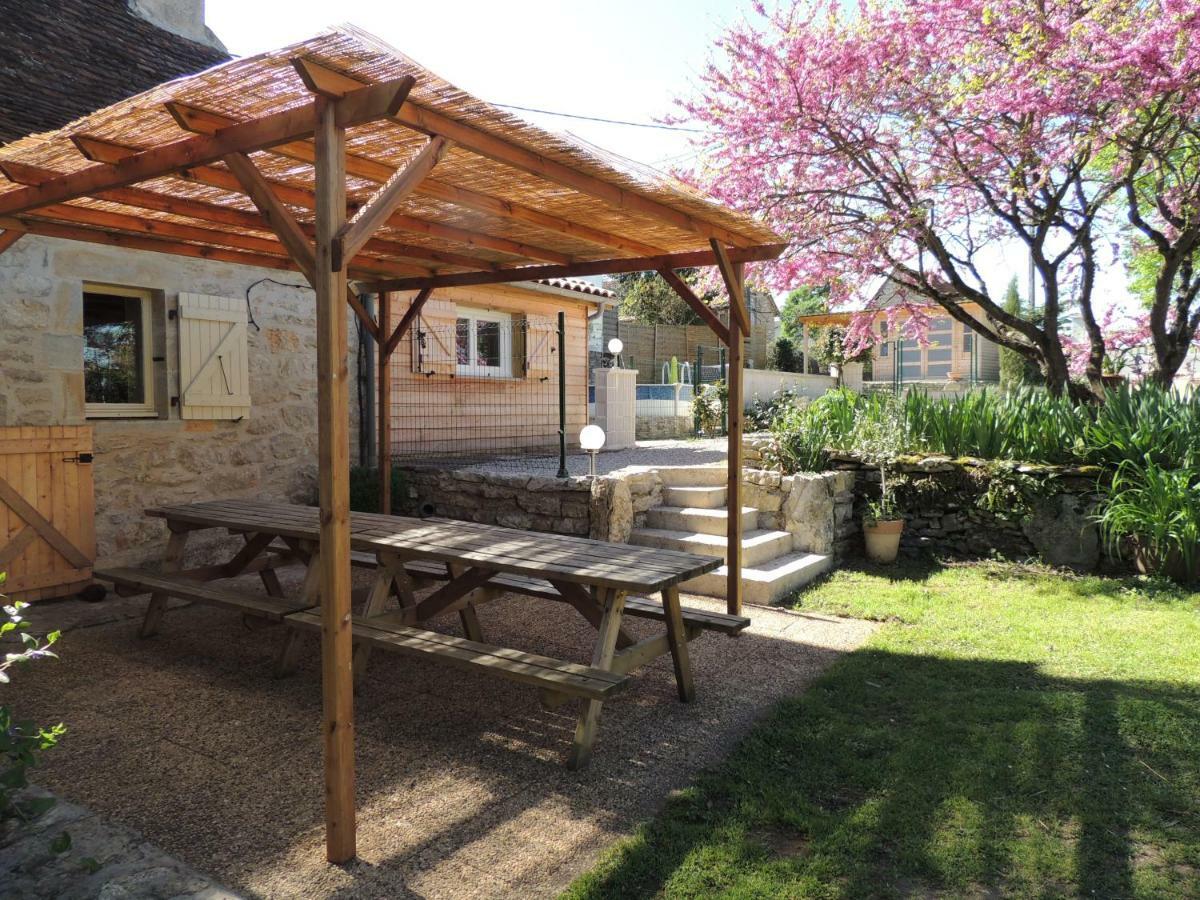 Ferienwohnung Le Pigeonnier Martel Exterior foto