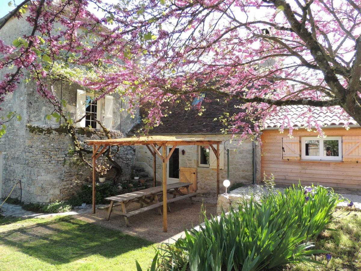 Ferienwohnung Le Pigeonnier Martel Exterior foto